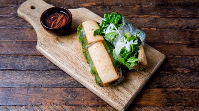 Sauteed Tofu Roll (2 Pieces).